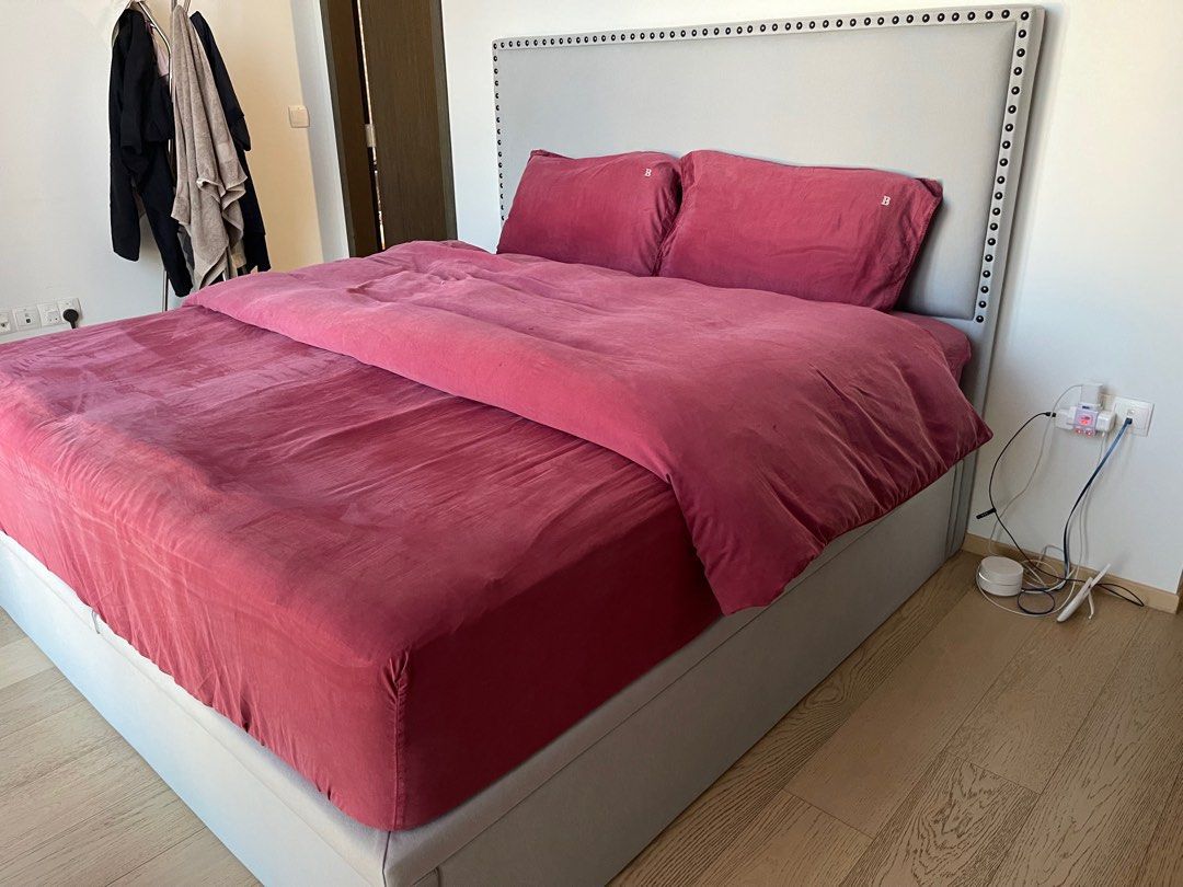 Beautiful King size bed frame with storage, Furniture & Home Living