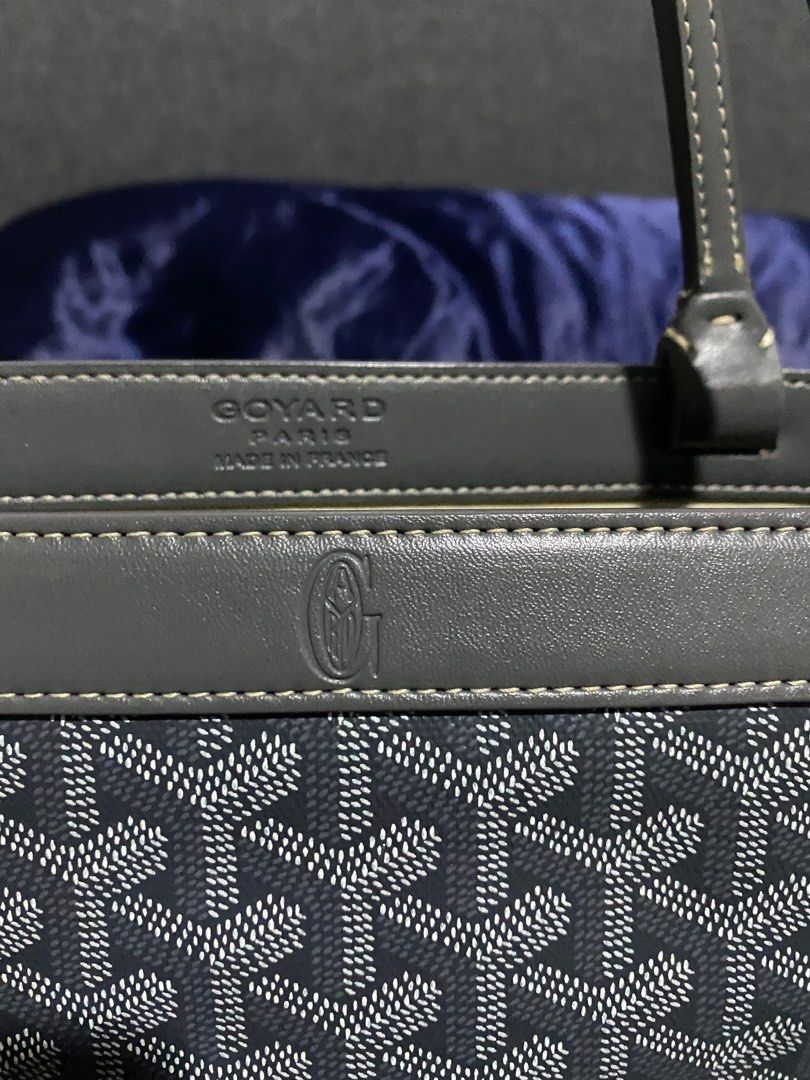 Bellechasse Gray Goyard (Category: Shoulder Bags) located in Rizal. Submitted by declutteryourlife08 (Listing ID 1242332538, Image 2). Description: .