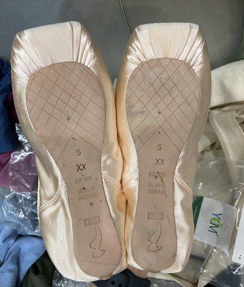 BLOCH pointe shoes European Balance 5xx, Women's Fashion, Footwear