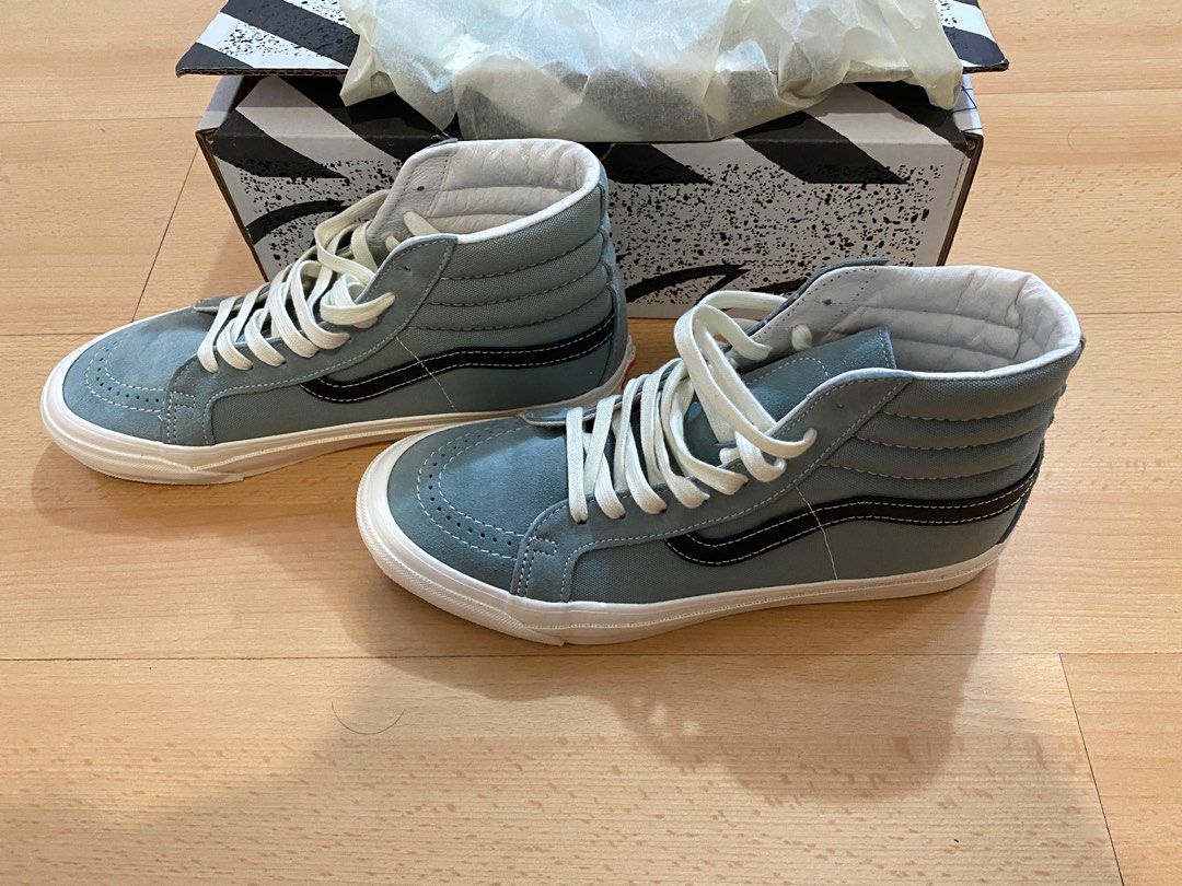 Goblin top blue vans