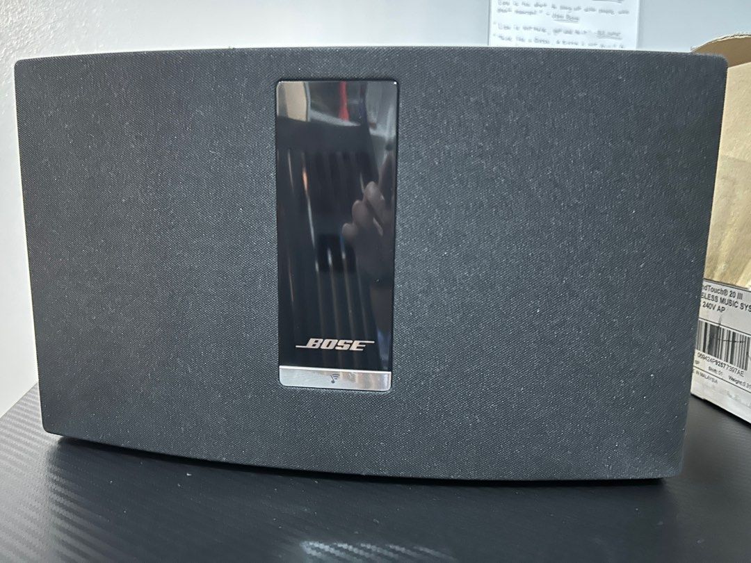 BOSE soundtouch 20 series III (Category: Soundbars, Speakers & Amplifiers) located in Bulacan. Submitted by JewelsbyEllize (Listing ID 1242211516, Image 1). Description: Complete with box.