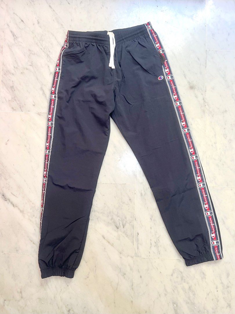 Champion joggers size L Men s Fashion Bottoms Joggers on Carousell