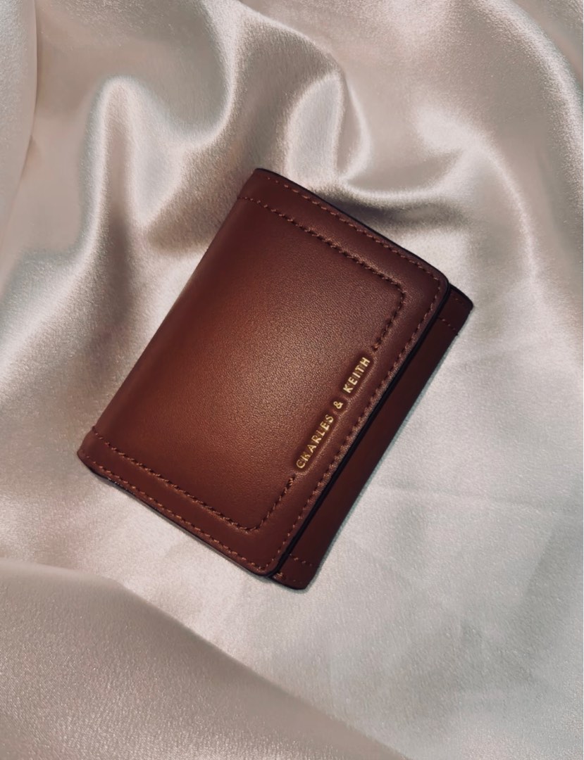 Charles & Keith Sonnet Snap-button Small Wallet in Brown