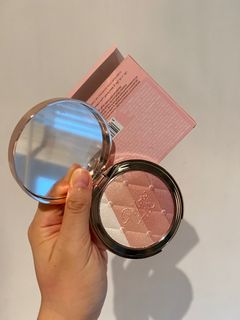 （分類：）位於 。 由 rosesarereeed 提交（商品編號 1242266512，圖片 1）。簡介： 。