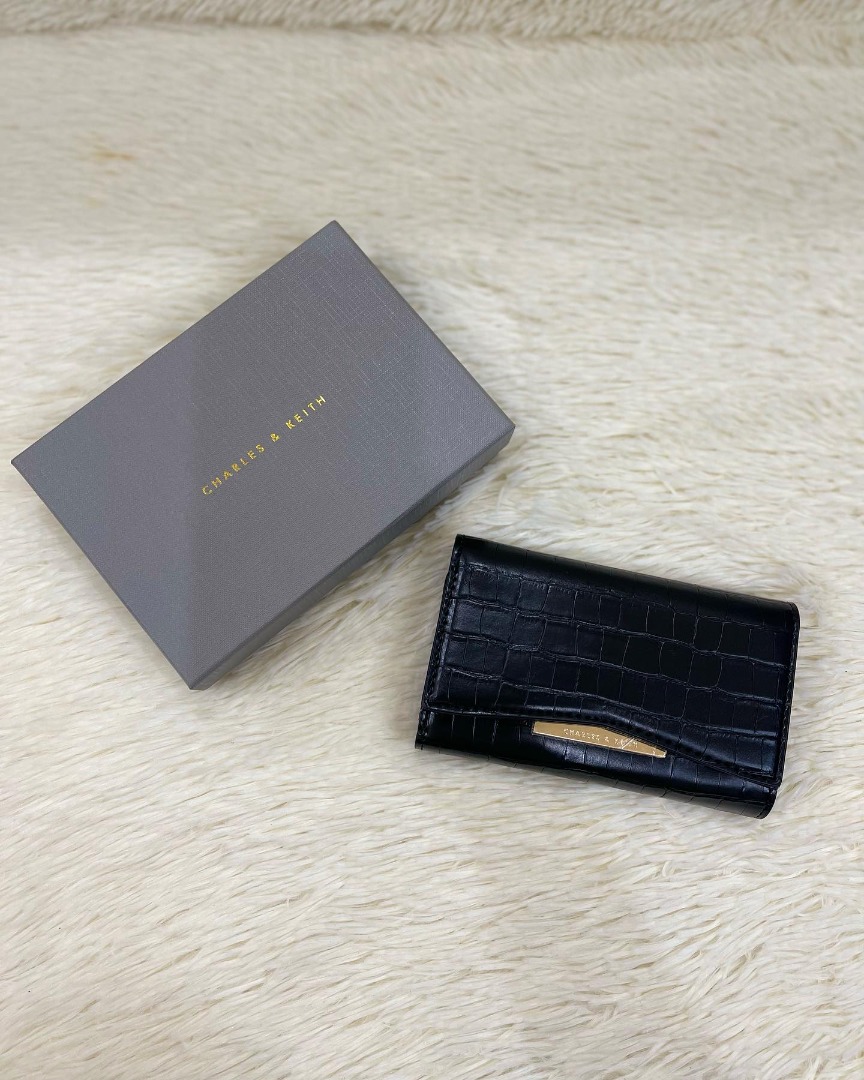 Charles & Keith Men Wallet / Beg Dompet Lelaki C&K, Women's Fashion, Bags &  Wallets, Wallets & Card holders on Carousell