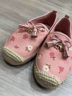 (Category: ) located in . Submitted by cute.cottons.sg (Listing ID 1242189431, Image 1). Description: .