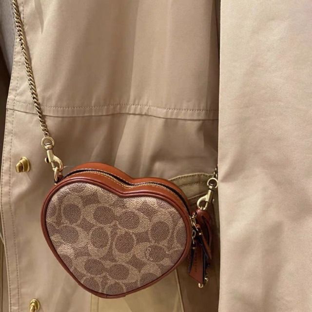coach heart crossbody 14