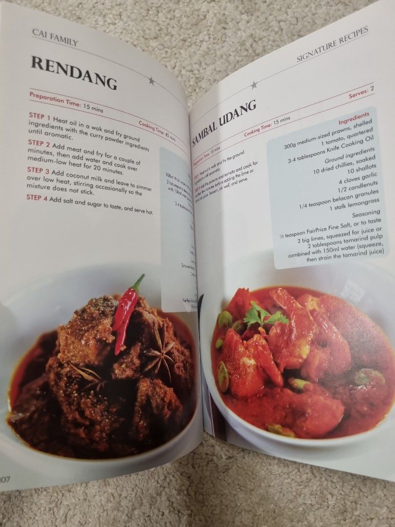 Cookbook Singapore Family Favourites, Hobbies & Toys, Books & Magazines