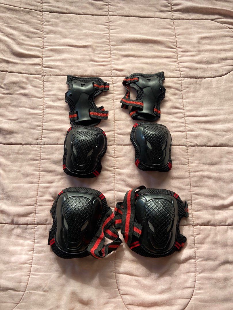 elbow and knee pad set (Category: Braces, Support & Protection) located in Paranaque City. Submitted by glvillz (Listing ID 1242238223, Image 1). Description: can be used for biking, roller skating, etc!.