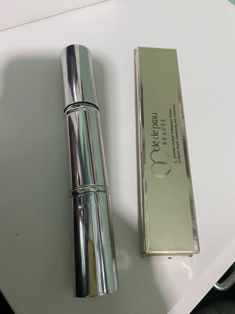 Ellana Double Ended Brush & Cle De Peau Foundation Brush, Beauty