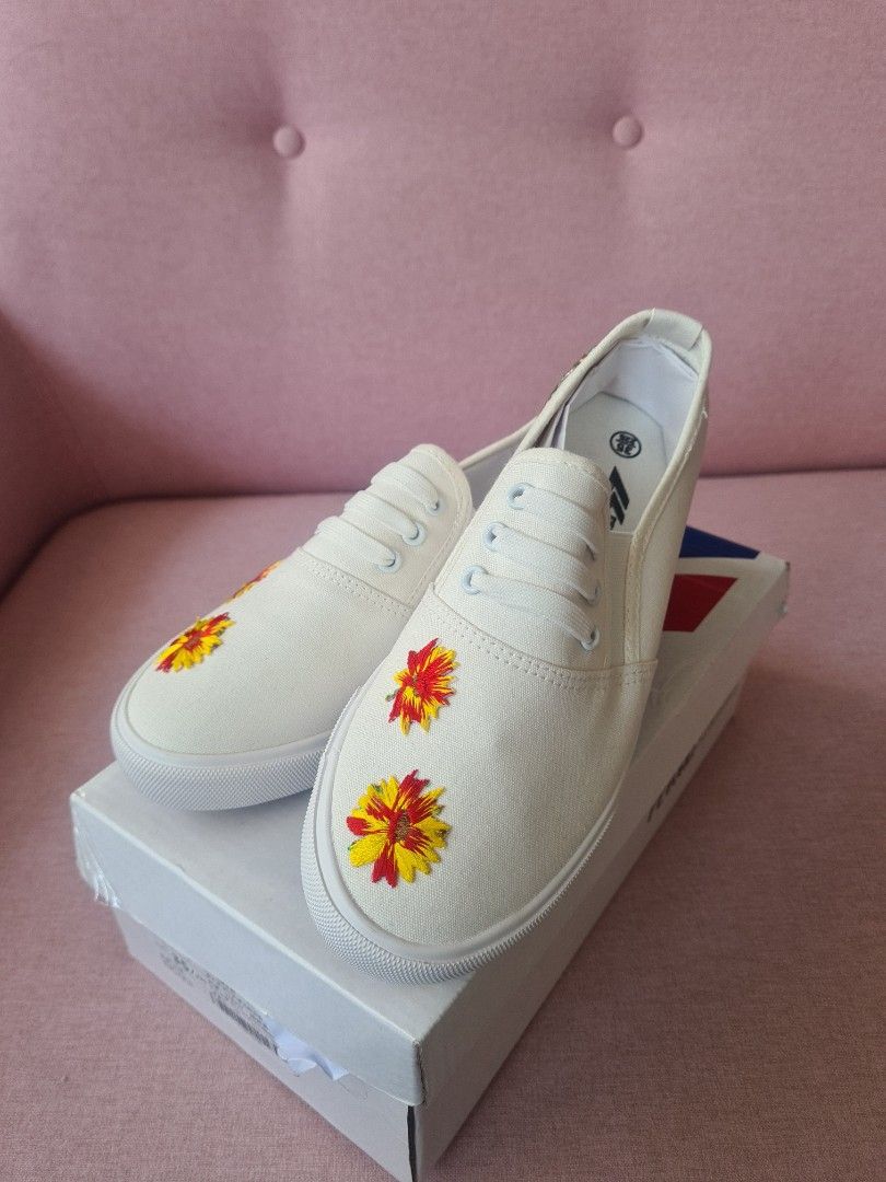 Cheap white cheap canvas shoes