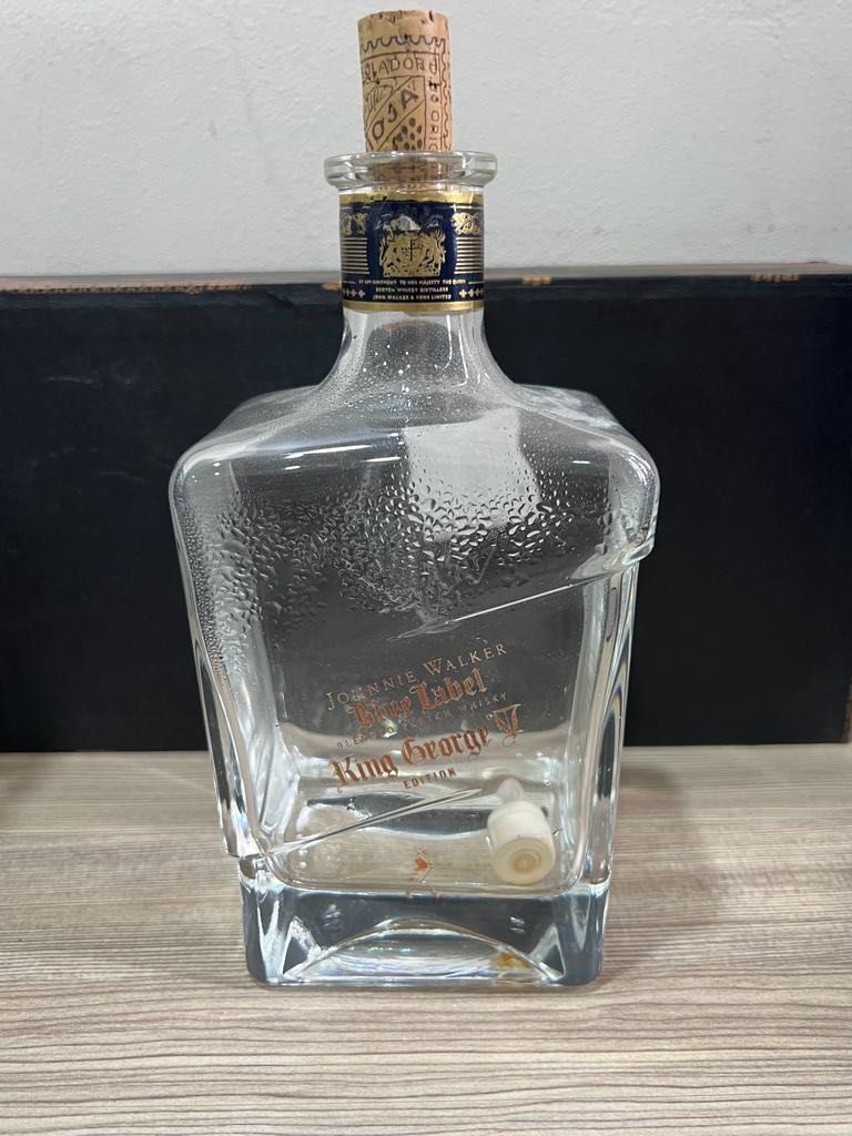 Empty bottle King V Blue Label, Hobbies & Toys, Collectibles