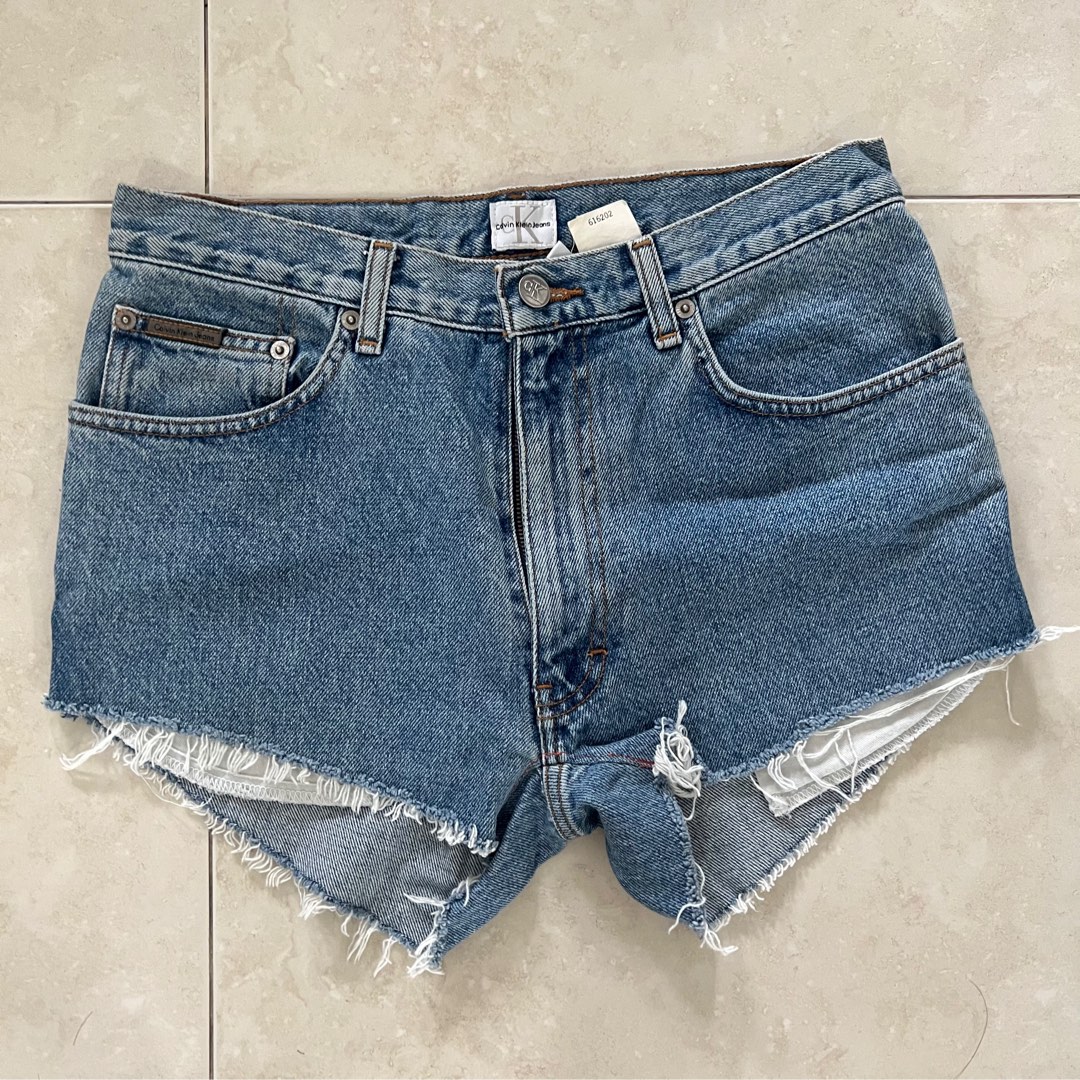 Calvin Klein shorts, Women's Fashion, Bottoms, Shorts on Carousell