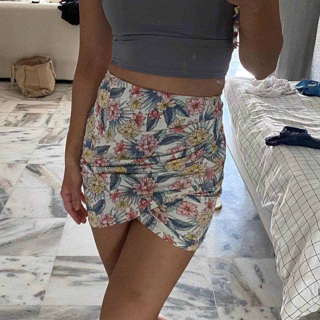 Floral asymmetric wrap skirt XS Women s Fashion Bottoms Skirts on Carousell