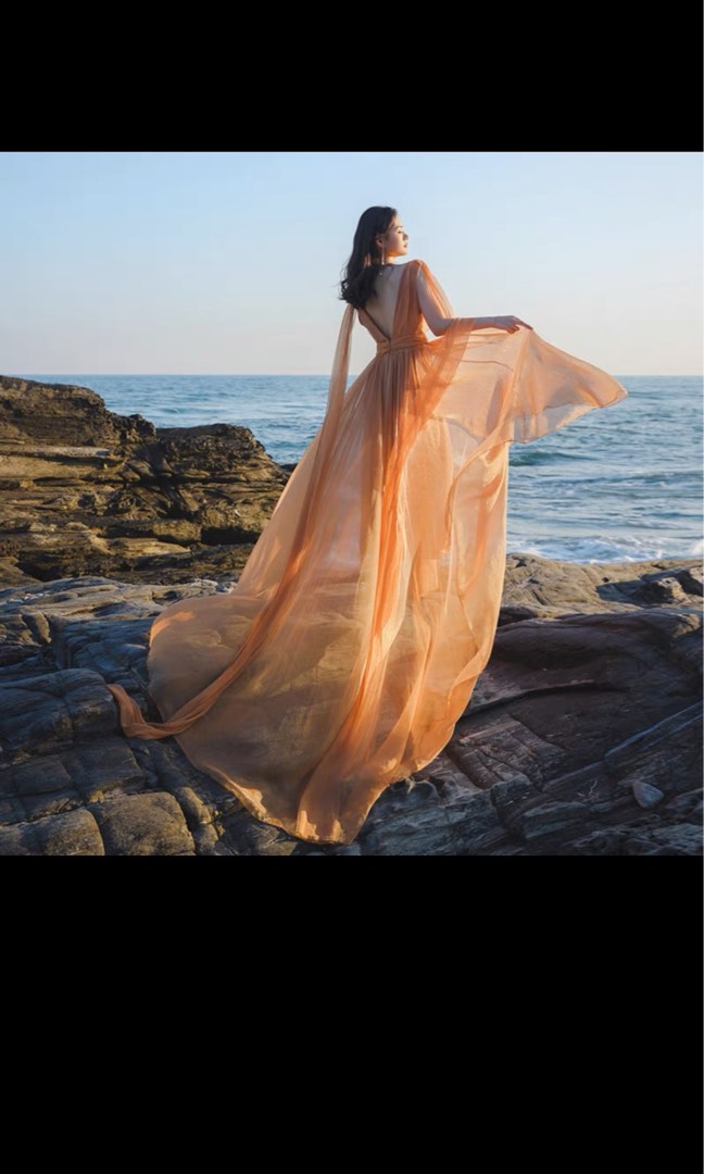 Flowy dress for online photoshoot