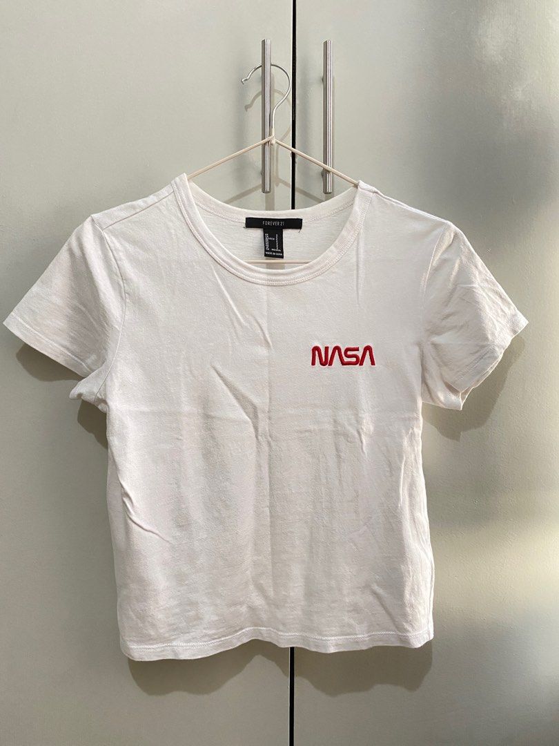 Forever 21 shop nasa crop top