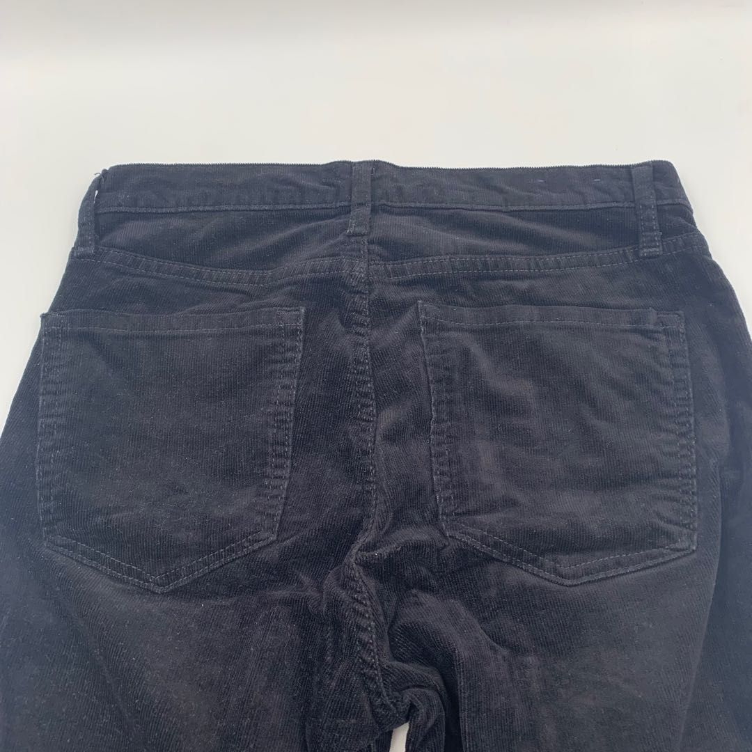 Gap Black Corduroy Pants (Category: Jeans) located in Quezon City. Submitted by dawnsessentials (Listing ID 1242201895, Image 3). Description: .