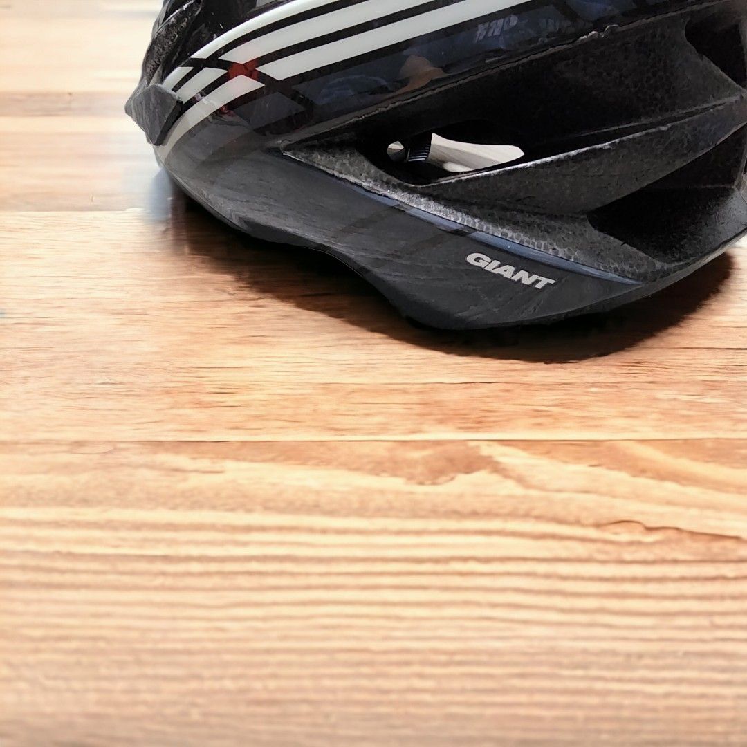 Giant Bicycle helmet, Sports Equipment, Bicycles & Parts, Parts