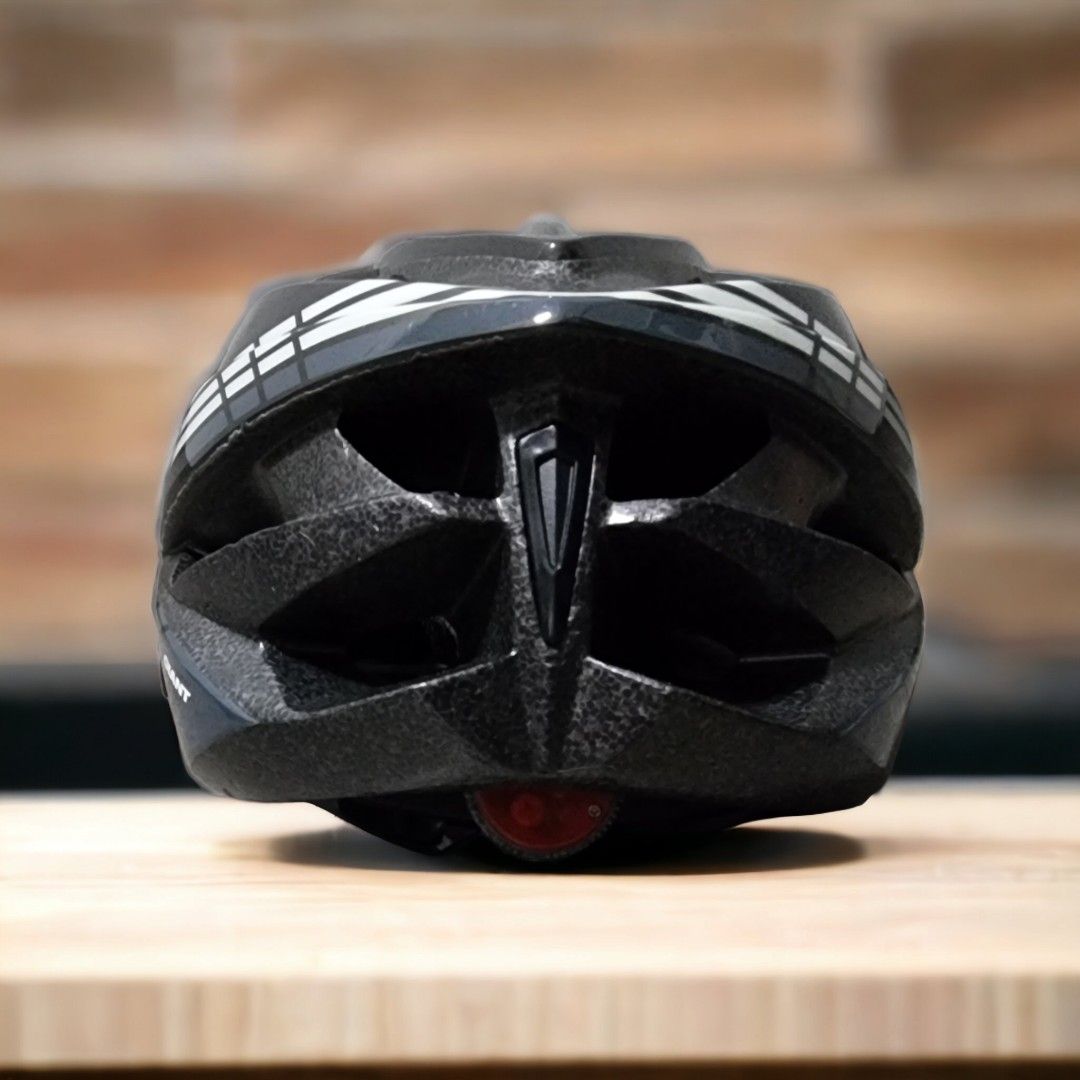giant bicycle helmet