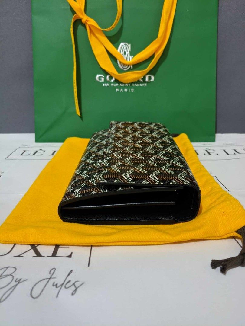 Goyard wallet on hotsell chain