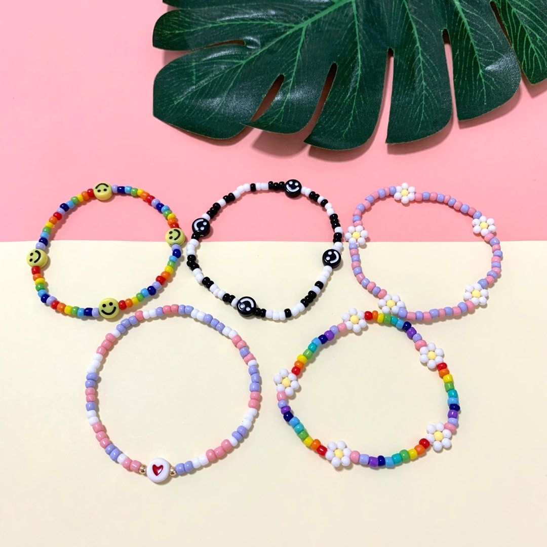 Handmade elastic daisy star heart gummy bear beads bracelets