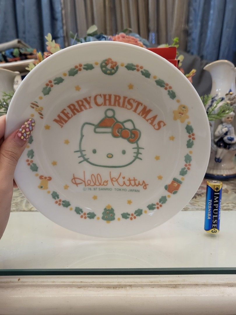 Hello Kitty Christmas Plate (Category: Other Kitchenware & Tableware) located in San Fernando. Submitted by jpmarketplace2023 (Listing ID 1242248400, Image 1). Description: -Hello Kitty christmas plate for only PHP180 -Authentic from Japan.