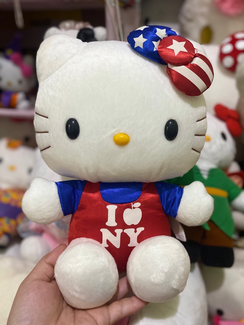 Hello kitty new york on Carousell