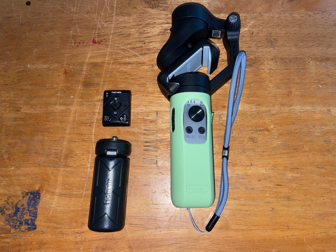 Hohem iSteady x2 Gimbal‼️ (Category: Gimbals & Stabilizers ) located in Las Pinas. Submitted by techietechtrove (Listing ID 1242294211, Image 2). Description: Hohem iSteady X2‼️ Hohem iSteady X2 Specifications: Gimbal Load Capacity 0.6 lb / 280 g Number of Axes 3-Axis (Pitch (Tilt), Roll, Yaw (Pan)) Rotation Range Mechanical Range Yaw (Pan): 320° Pitch (Tilt): 320° Roll: 320° Controllable Range Yaw (Pan): 320° Pitch (Tilt): 60° (-30 to 30°) Roll: