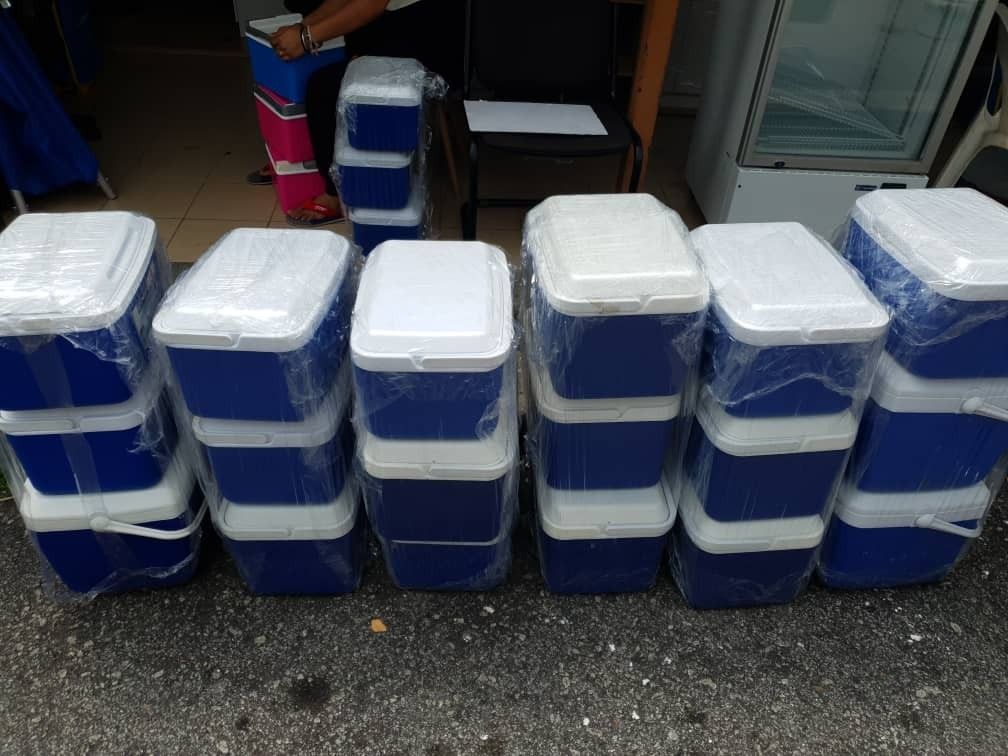 Ice boxes for sale, TV & Home Appliances, Kitchen Appliances