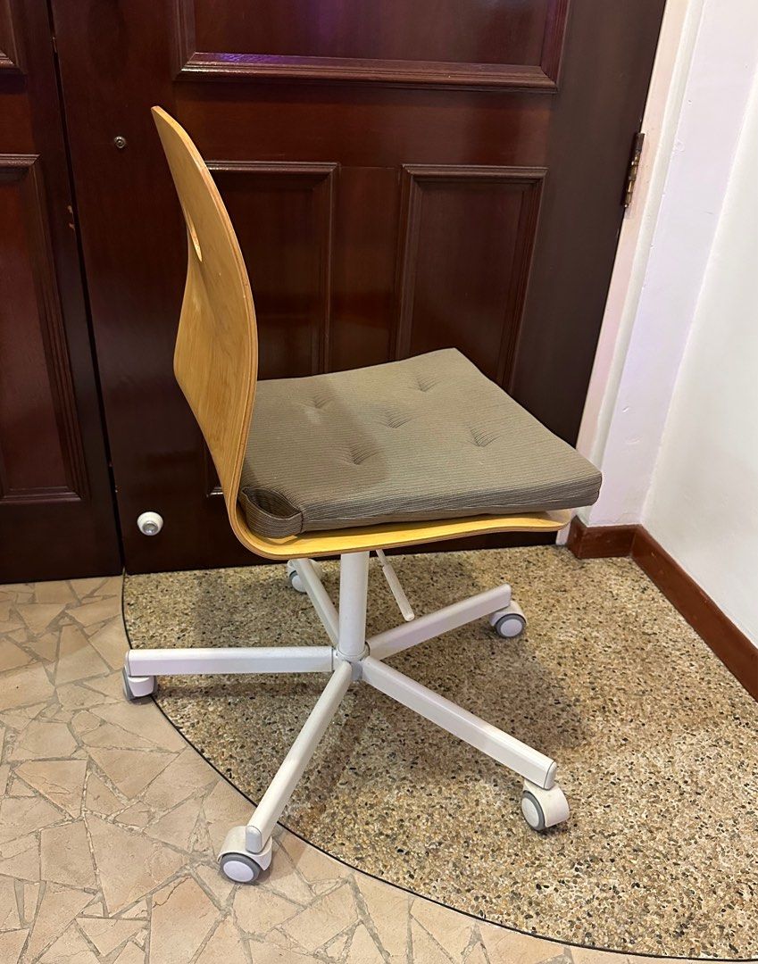IKEA VAGSBERG SPORREN SWIVEL OFFICE CHAIR