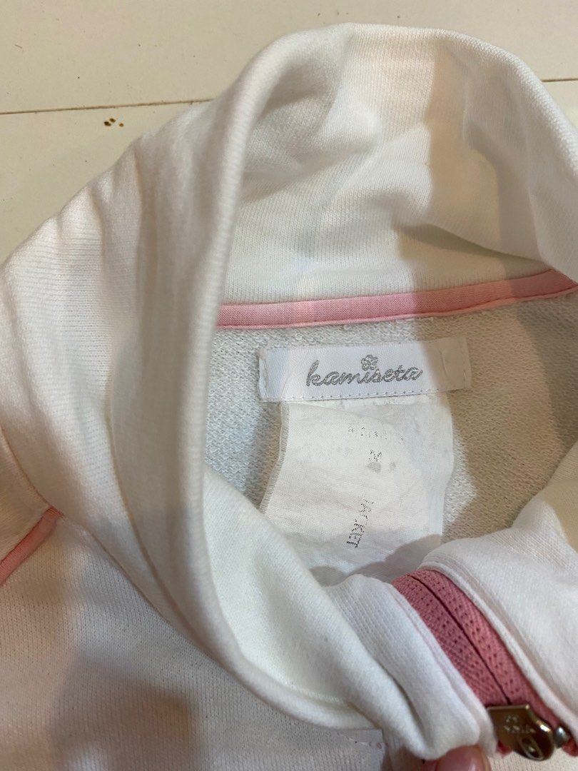 Kamiseta Jacket (Category: Coats, Jackets and Outerwear) located in Santa Rosa. Submitted by rockitlee (Listing ID 1242213802, Image 3). Description: •Has stains (see last photo) •Fits small to medium •Can do meet ups, just msg for details •Rfs: Decluttering.