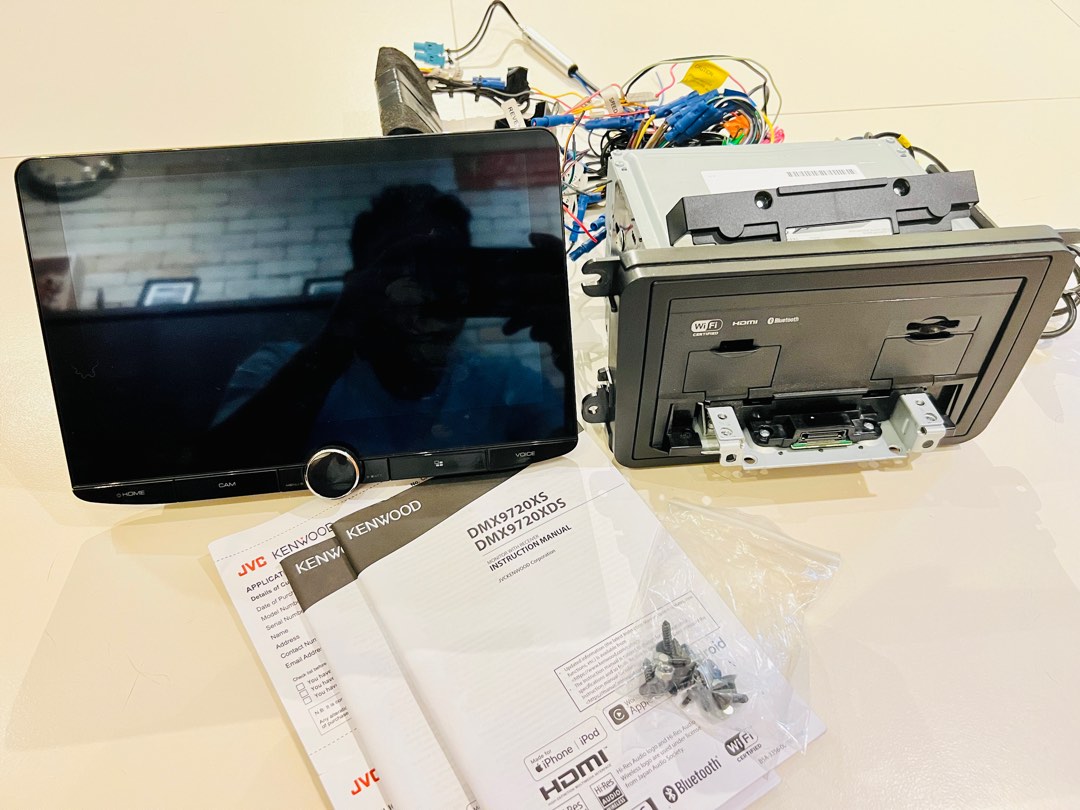 Kenwood DMX9720XS Digital Multimedia Receiver with a 10.1" Floating HD