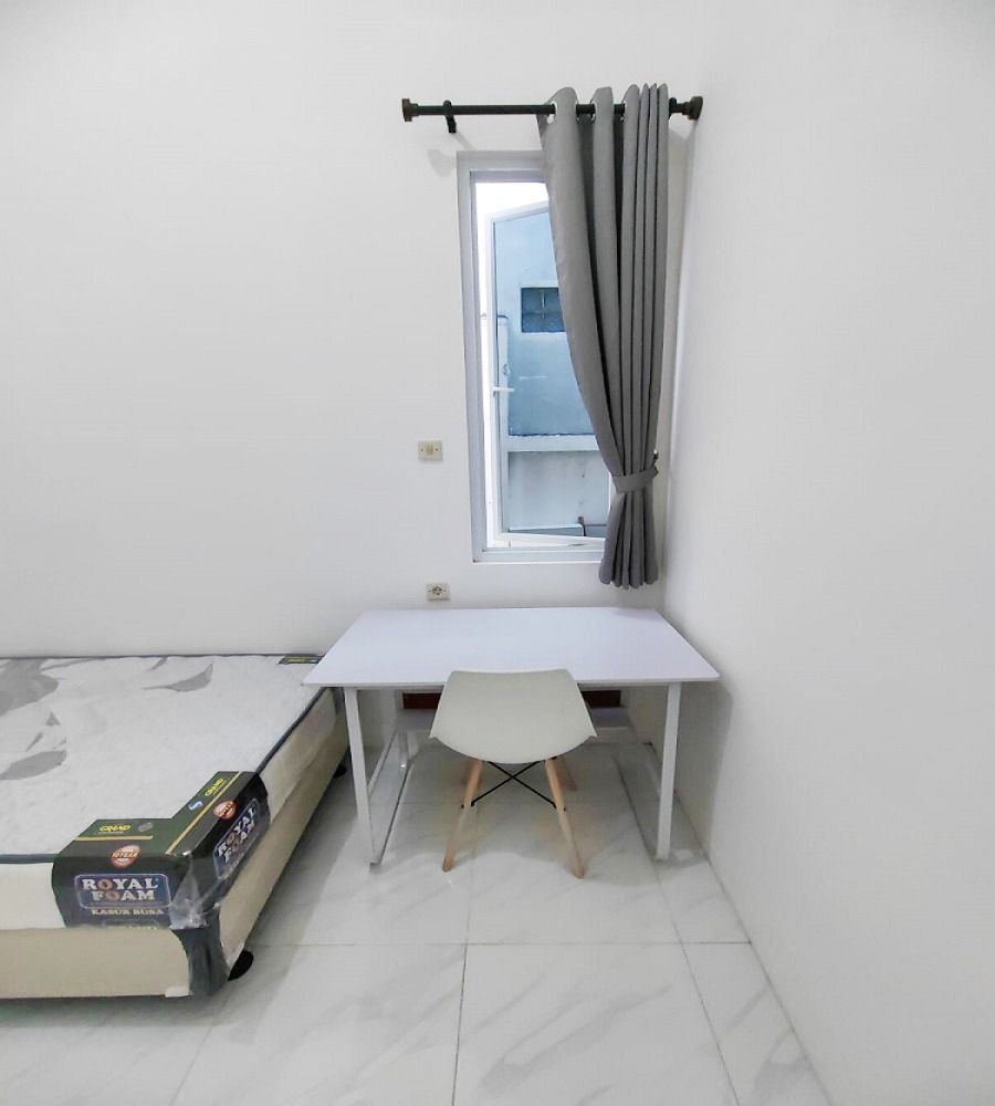 kost_putri_dekat_universitas_t_1688977525_67225a9f_progressive