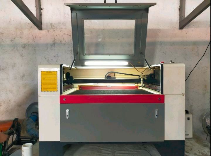Laser Machine, Commercial & Industrial, Industrial Equipment on Carousell