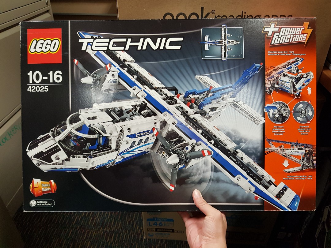 Lego 42025 Technic Cargo Plane, Hobbies  Toys, Toys  Games on Carousell