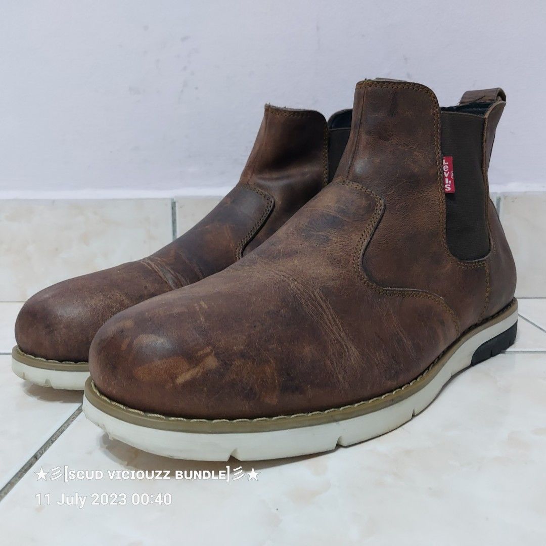 Levis Chelsea Boots 11UK Men s Fashion Footwear Boots on Carousell
