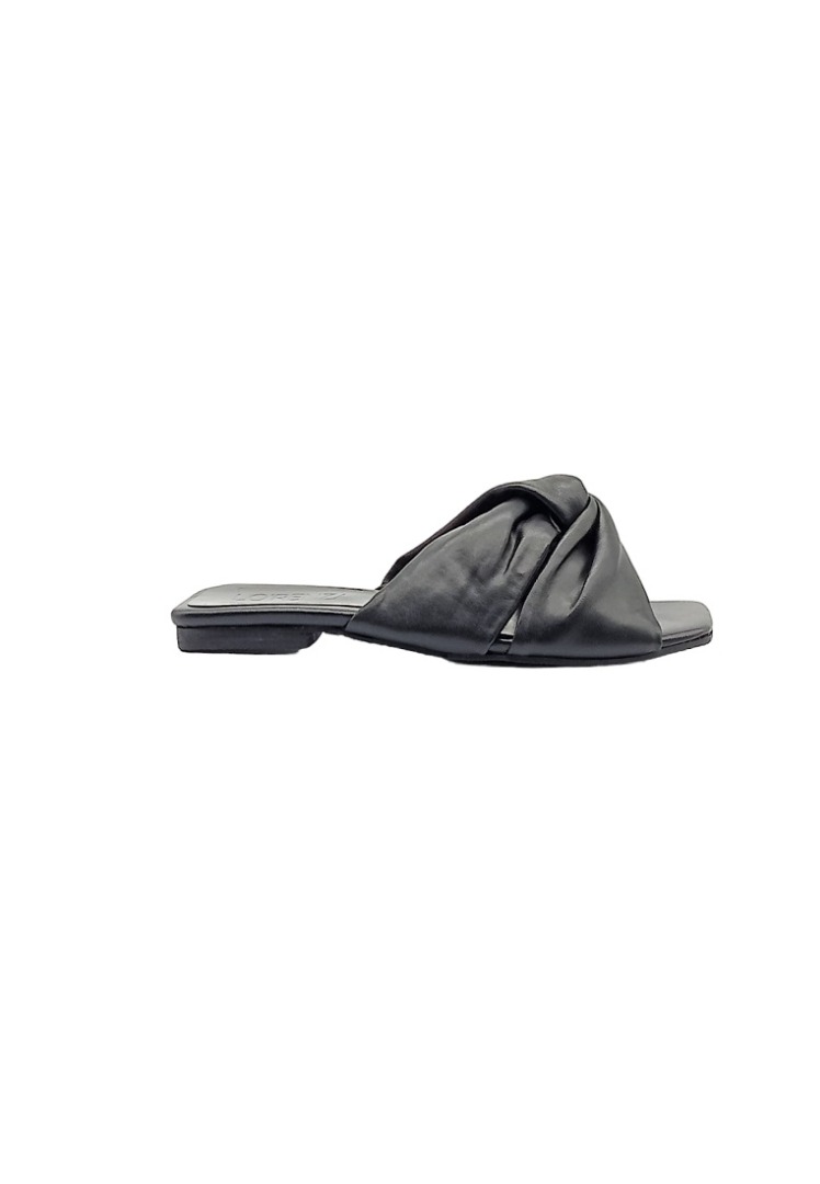 LO'RENZA - Olivia Flat Slides, Women's Fashion, Footwear, Slippers and ...