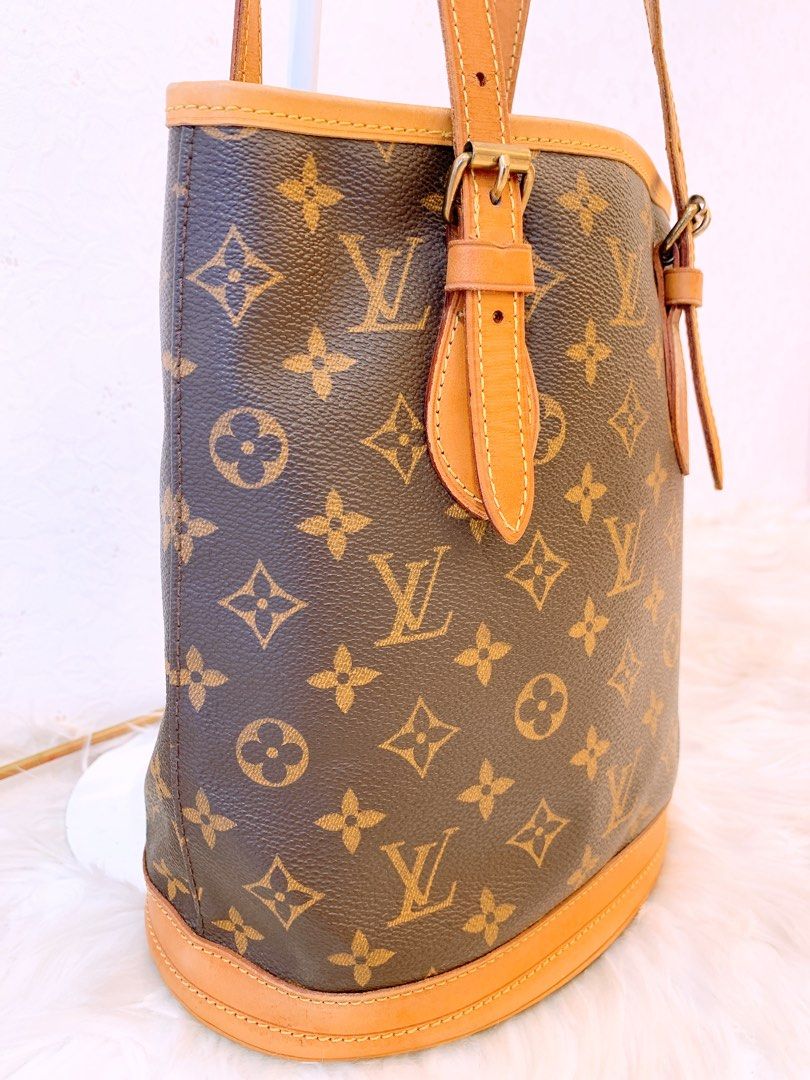 LOUIS VUITTON Monogram Canvas Petite Bucket Bag