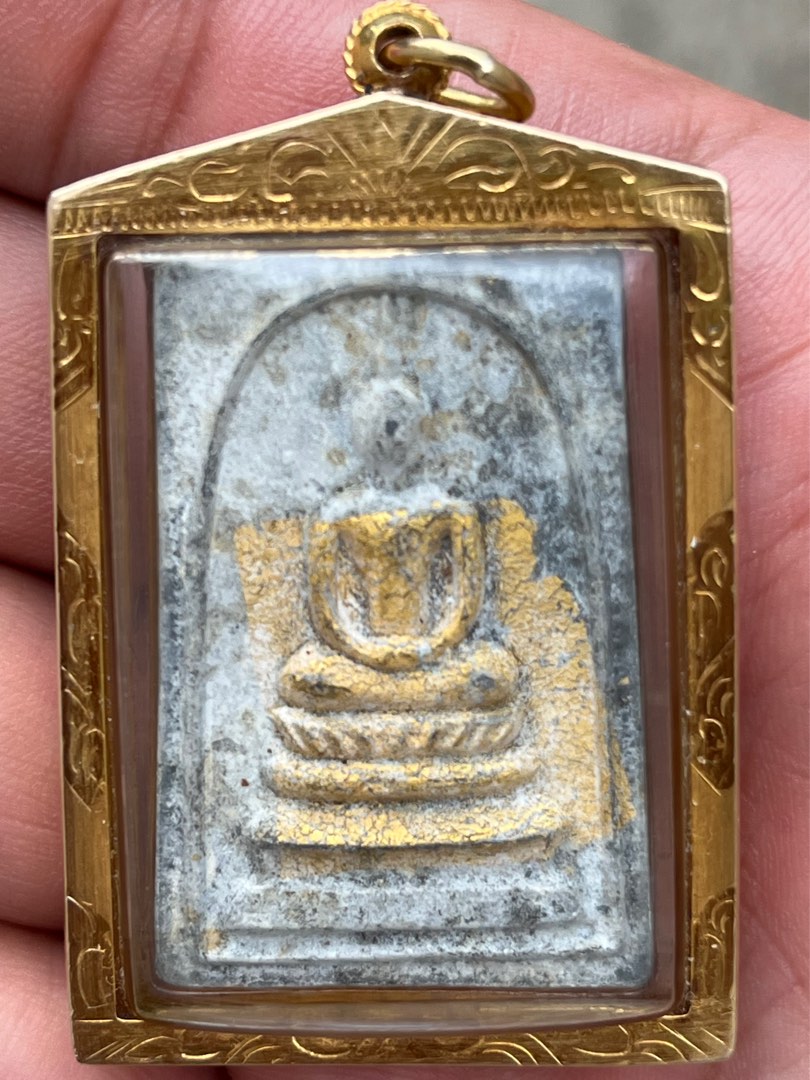 Vintage Lp Thai amulet with 80% gold casing, Hobbies & Toys ...