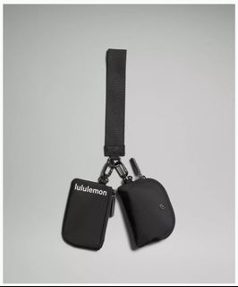 Lululemon dual pouch wristlet