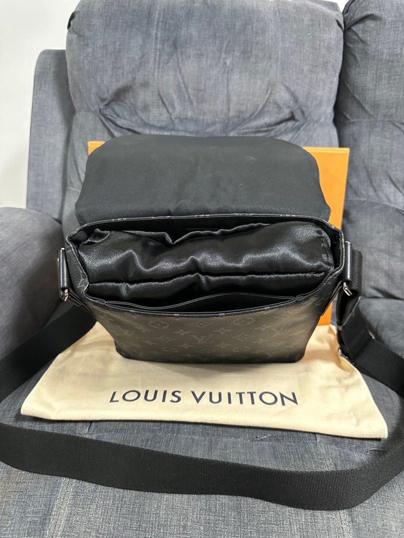 Louis Vuitton Messenger District Monogram Eclipse PM Noir Black
