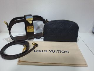 Sold at Auction: LOUIS VUITTON TOILETRY POUCH PM