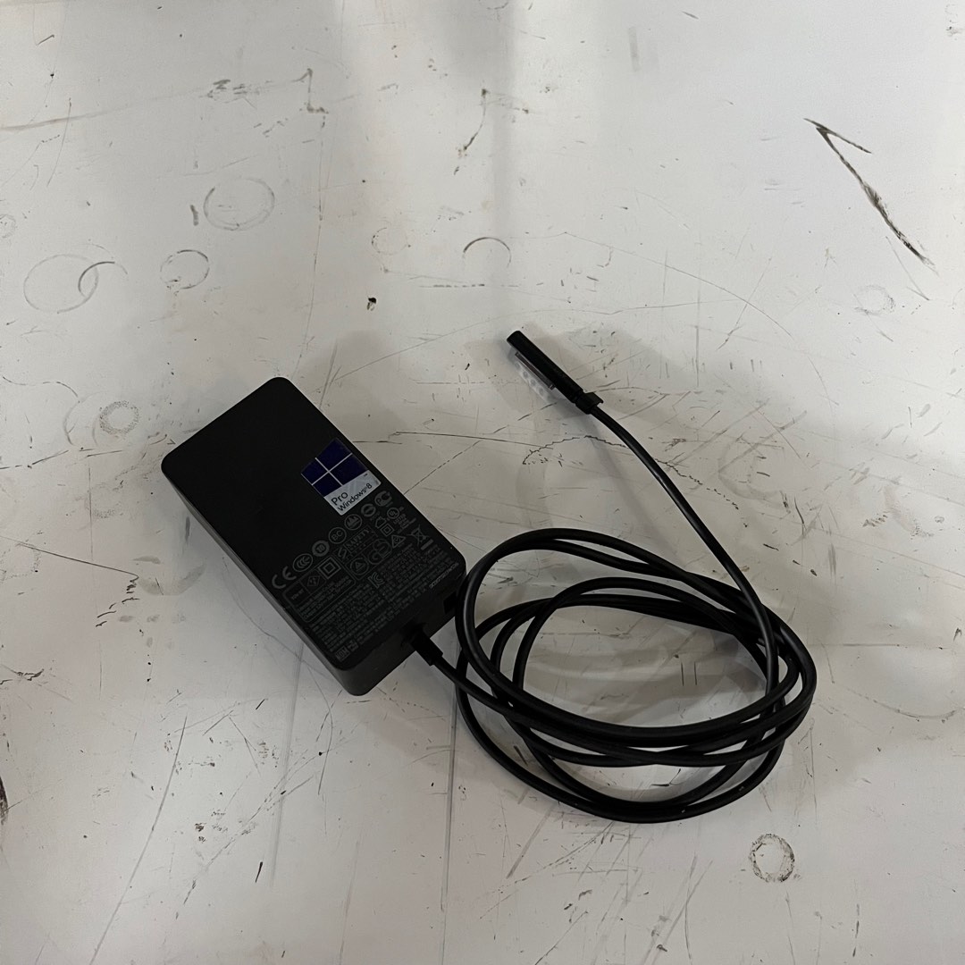 Original 48W Microsoft Surface Pro 2 Netzteil Ladegerät + Ladekabel