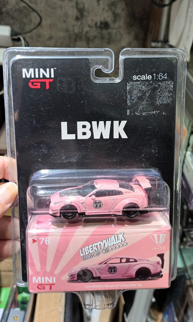Minigt Mini GT 1:64 No.76 LBWK Nissan Skyline GT-R R35 PINK PIG