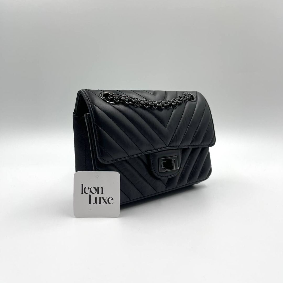 Chanel reissue 225 discount black