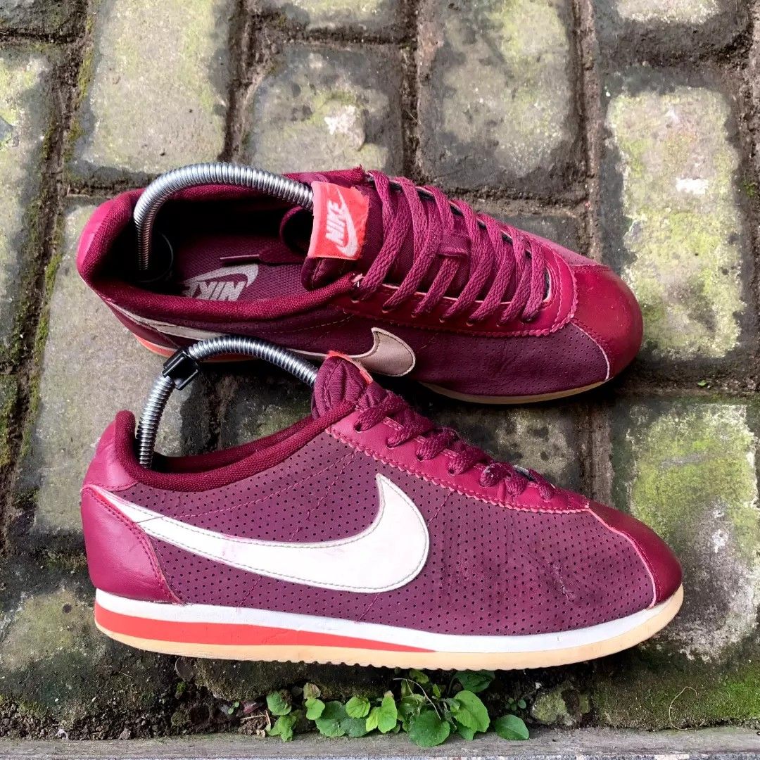nike cortez womens burgundy