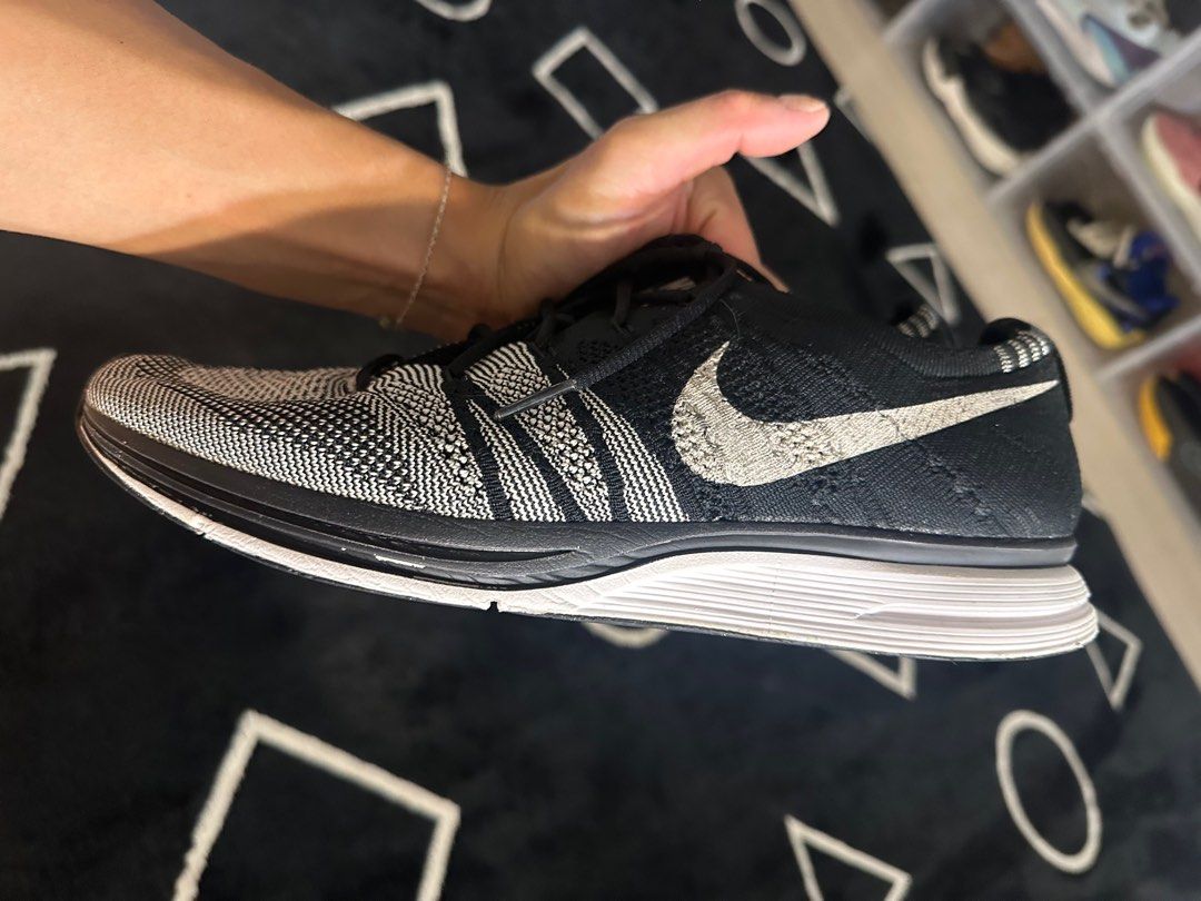 Nike Flynit Trainer 陰陽Oreo, 他的時尚, 鞋, 運動鞋在旋轉拍賣