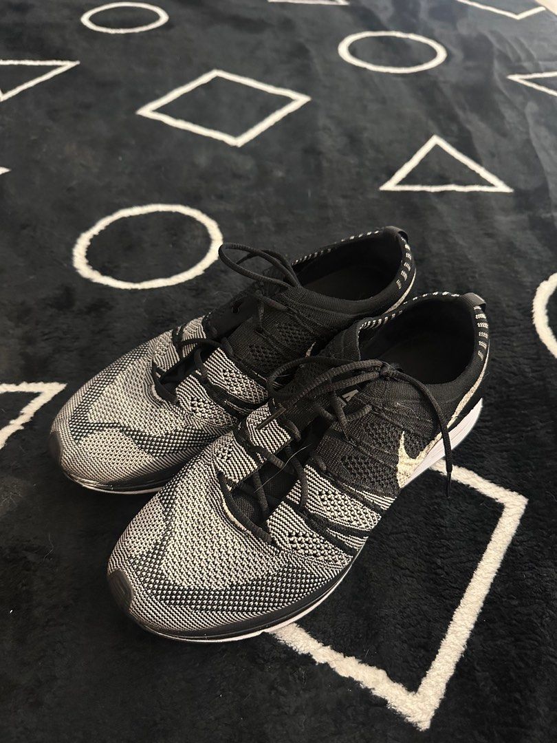 Nike Flynit Trainer 陰陽Oreo, 他的時尚, 鞋, 運動鞋在旋轉拍賣
