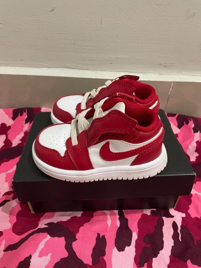 Red and white jordans for cheap toddlers