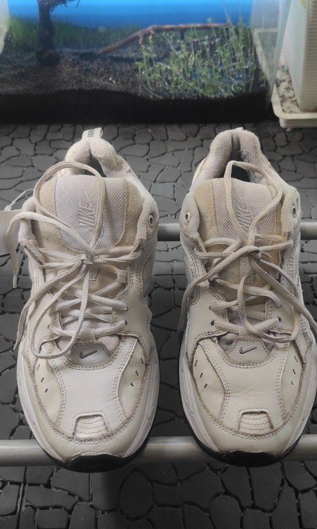 Nike tekno outlet triple white
